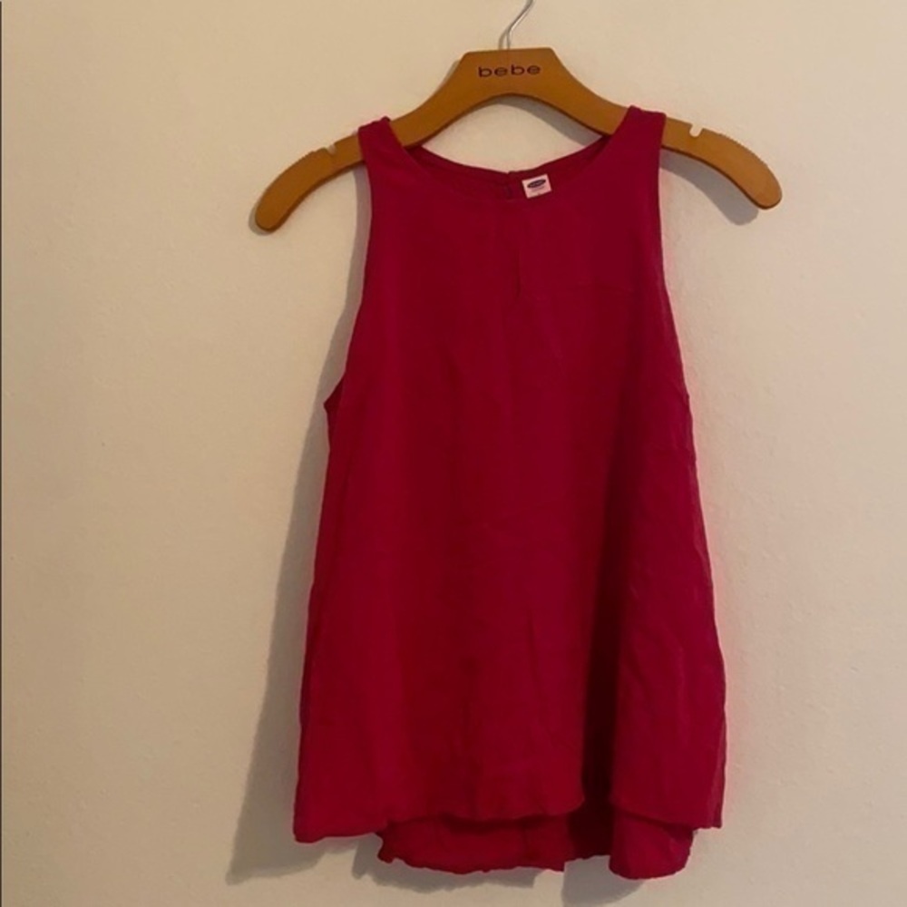 OLD NAVY LARGE SLEEVELESS TOP